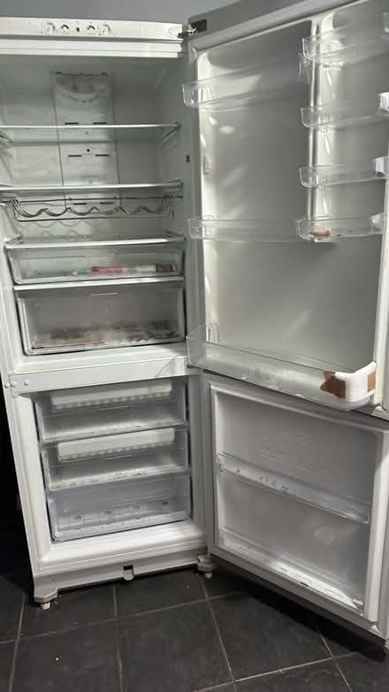 Photo of free Fridge (DA16) (Welling) #2