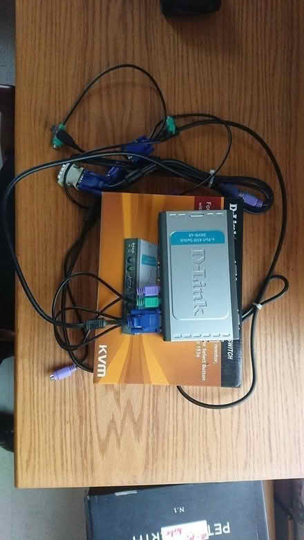 Photo of free 4-port PS2/VGA KVM switch (Central Hitchin, SG5) #1