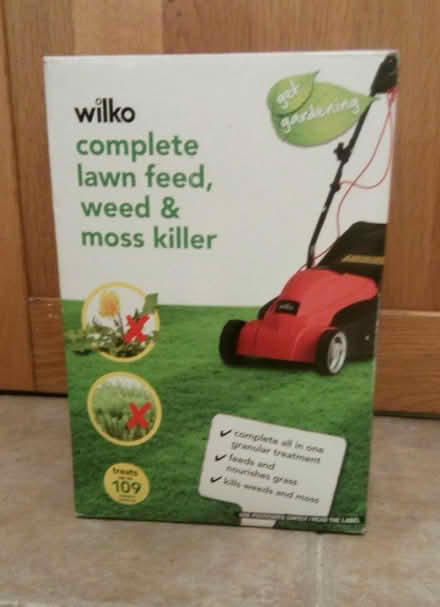 Photo of free Wilko Lawn feed and moss killer, 3kg (St Mary Cray BR5) #1