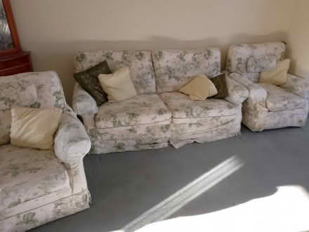 Photo of free 2 seater sofa and matching 2 chairs (Brickhill MK41) #1