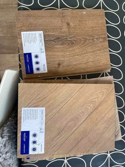 Photo of free Quick step flooring samples in oak effect (Jordanhill G13) #2