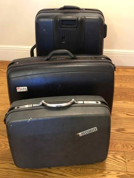 Photo of free hard side suitcases (Cayuga Heights, Ithaca) #1