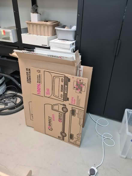Photo of free 13 large moving boxes (St. John's Wood NW8) #1