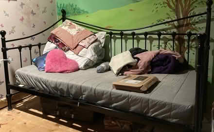 Photo of free Metal daybed (Pontypridd) #1