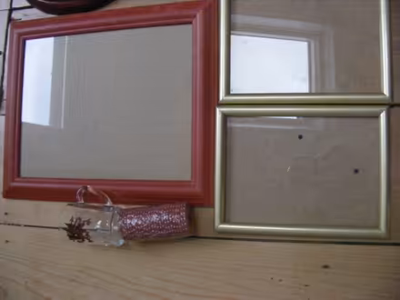 Photo of free Picture frames,tea strainer, chips small welsh dragon glass (Bath & North East Somerset BS31) #1