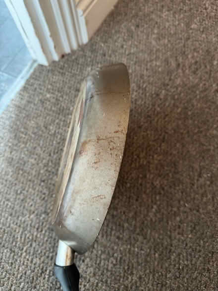 Photo of free A fry pan suitable for all hobs (SE14) #4