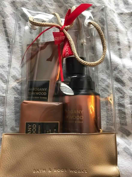 Photo of free toiletry gift set (southwest Schaumburg IL) #1