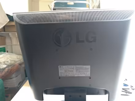 Photo of free Computer Monitor Screen (Daisy Hill BD9) #2