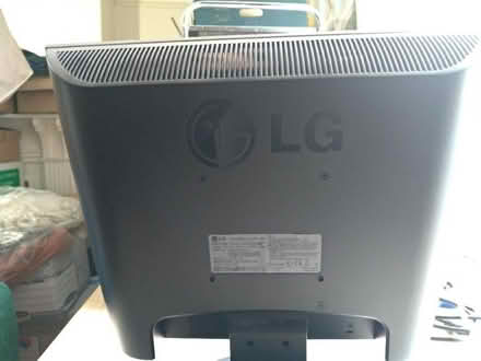 Photo of free Computer Monitor Screen (Daisy Hill BD9) #2
