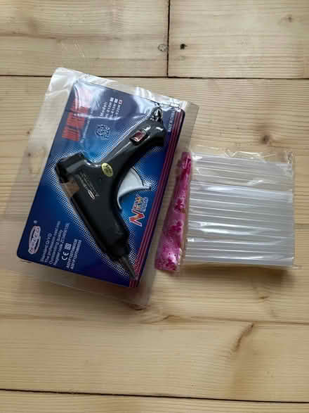 Photo of free Hot glue gun unused (Leith EH6) #1