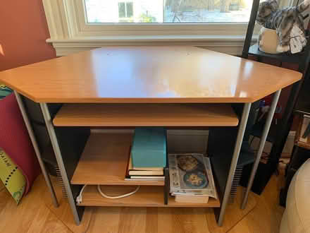 Photo of free Corner computer desk (Melrose (near Common)) #1