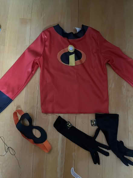 Photo of free costumes / dress up clothes (Ball Square) #2