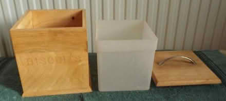 Photo of free Biscuit Barrel (Chesterfield S40) #1