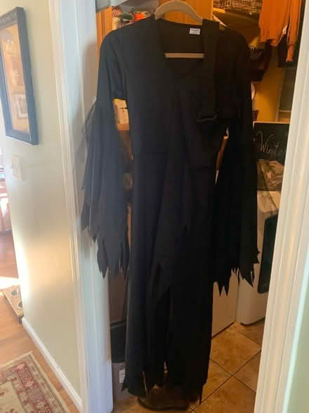 Photo of free Witch costume (women’s S/M) (Centerville) #1