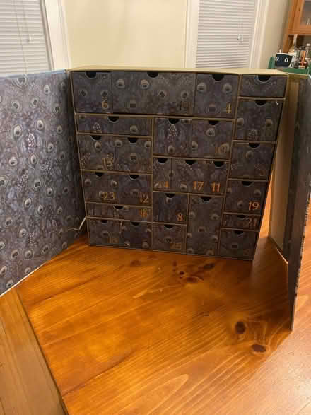 Photo of free Empty Advent calendar (Arlington) #3