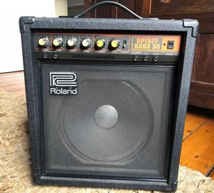 Photo of free Roland Bass Practice Amp (Canonbury N1) #4