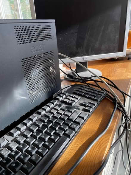 Photo of free PC monitor keyboard (kenilworth CV8) #2