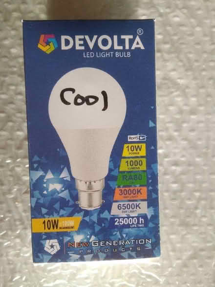 Photo of free LED light bulbs COOL white x 5 (University of Bath) #1