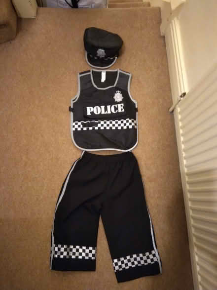 Photo of free Kids police costume (Headington OX3) #1
