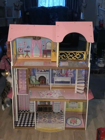 Photo of free Dolls house (Grangetown Cardiff) #3