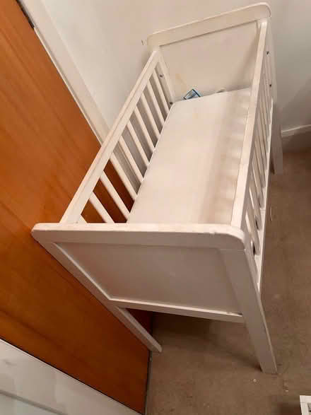 Photo of free Baby moses basket and cot (WV10) #1
