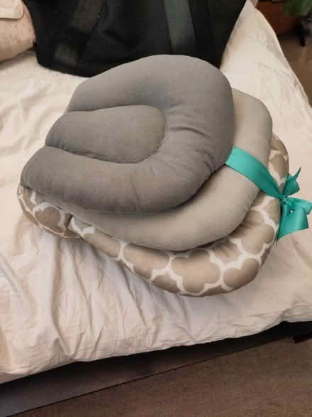 Photo of free Breastfeeding pillow (Kings Heath B14) #2