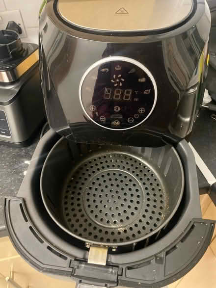 Photo of free Habor Airfryer (Edmonton Green) #2