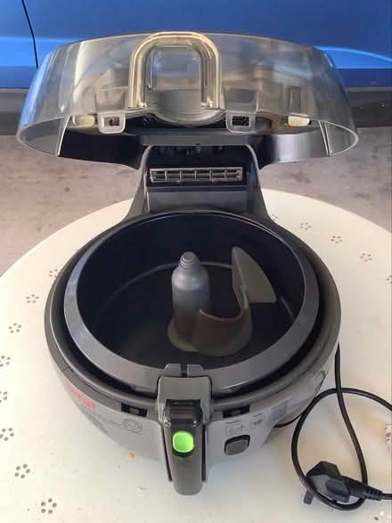 Photo of free Tefal actifry for spares or repair (Malvern, WR14) #3