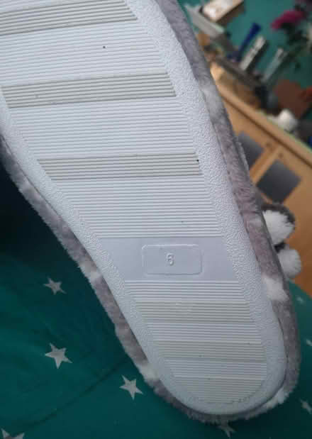 Photo of free Warm bootee slippers. Size 6. Still tagged. (Woodley RG5) #2