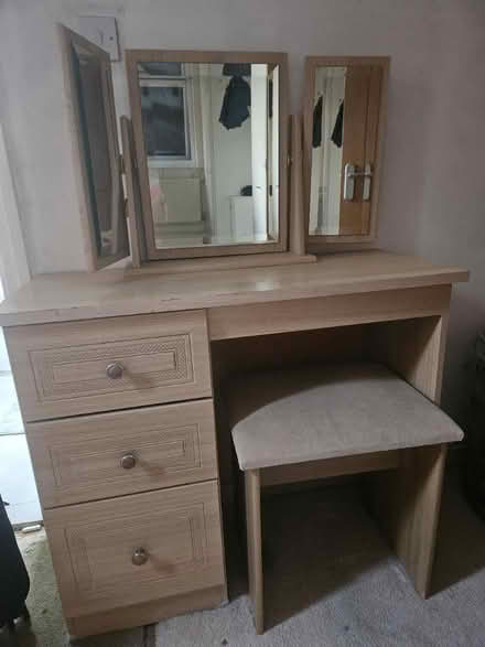 Photo of free Dressing table with stool &mirror (LS8 (Roundhay)) #2