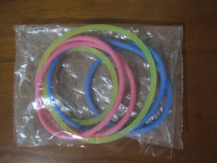 Photo of free Pink, yellow, blue rubber bands (101C) #1