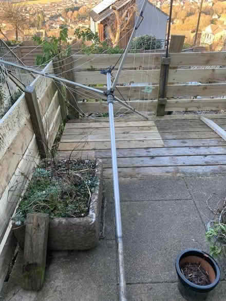 Photo of free outdoor rotating clothes dryer (Bowbridge GL5) #1