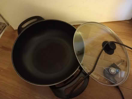 Photo of free Electric wok/pan/cooker (Lewisham SE13) #2
