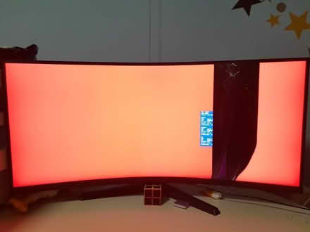 Photo of free 34" Gaming monitor cracked screen (KT6) #1