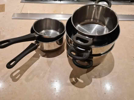 Photo of free 5 saucepans (St. John's Wood NW8) #1
