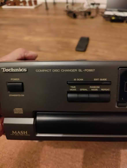 Photo of free Technics cd changer SL-PD867 (RG10 Waltham St Lawrence) #1