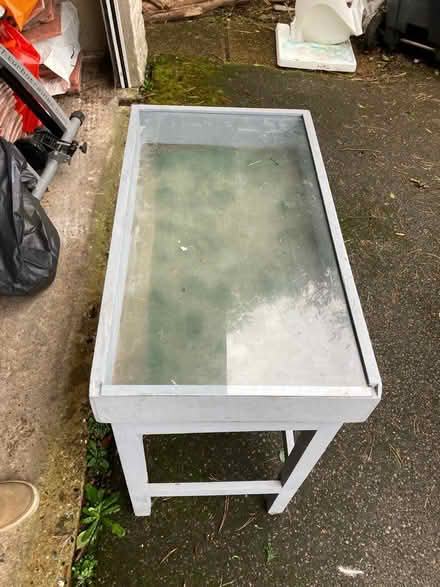 Photo of free Glass Display Table (CT2) #2