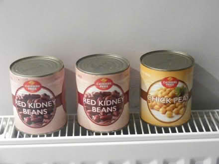 Photo of free 3 tins of beans and chick peas to give away (New Brighton CH45) #1