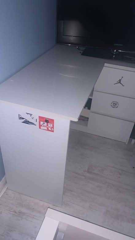 Photo of free Desk (Bexleyheath) #1