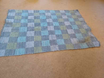 Photo of free Large Rug (Owlthorpe S20) #2