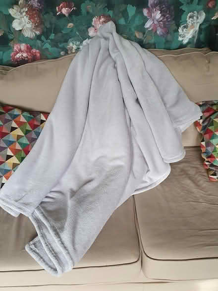 Photo of free Grey fleece (Hollin Estate Middleton M24) #1
