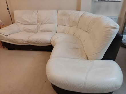 Photo of free White leather corner sofa from DFS (Sandilands CR0) #3