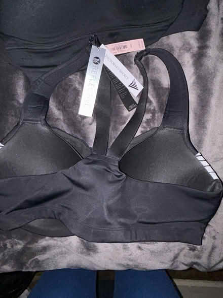 Photo of free Victoriia’s Secert Bras (Sheraden (west end)) #2