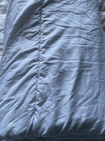 Photo of free King size duvet, synthetic, 10.5 tog (Wheatley HX2) #2