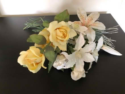Photo of free Fake flowers (Aldershot GU11) #1