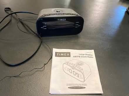 Photo of free Timex AM/FM Clock Radio (Queen Anne) #1