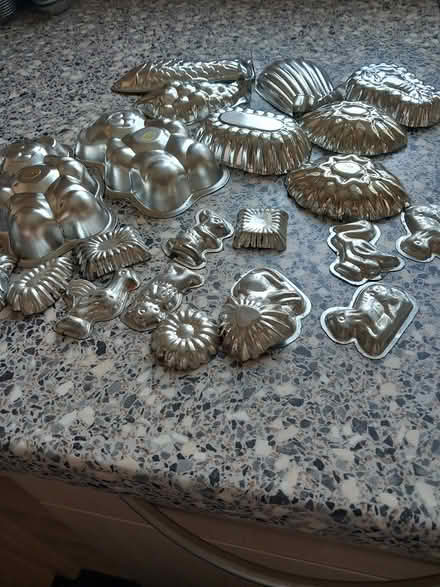 Photo of free Various metal cookery moulds (centre Banbury OX16) #2