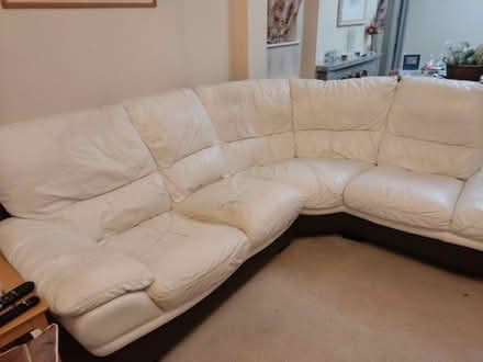 Photo of free White leather corner sofa from DFS (Sandilands CR0) #1