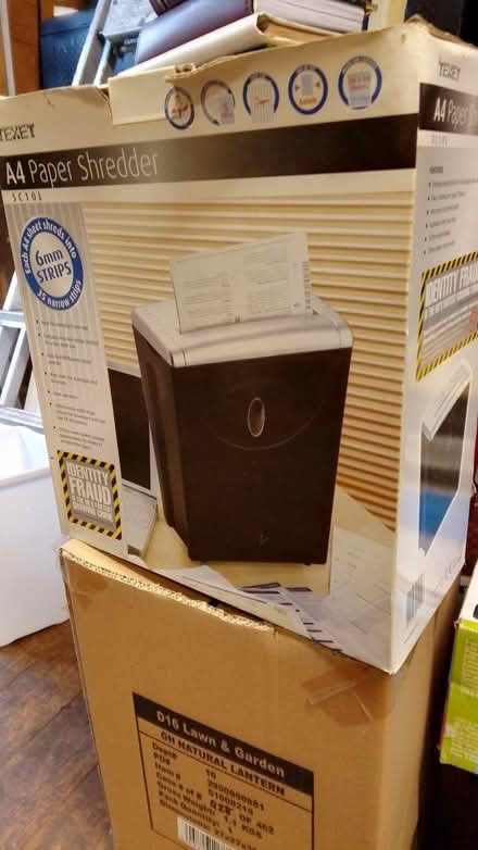 Photo of free A4 paper shredder (Torrisholme LA4) #1