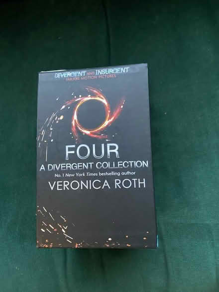 Photo of free Divergent Box Set (BD16) #1